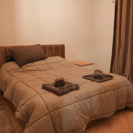 Burimi House * Berat