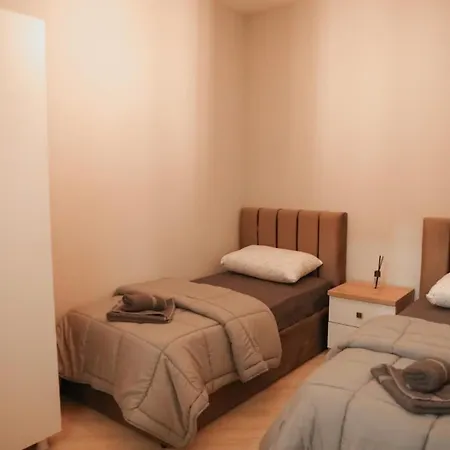 아파트 Burimi House