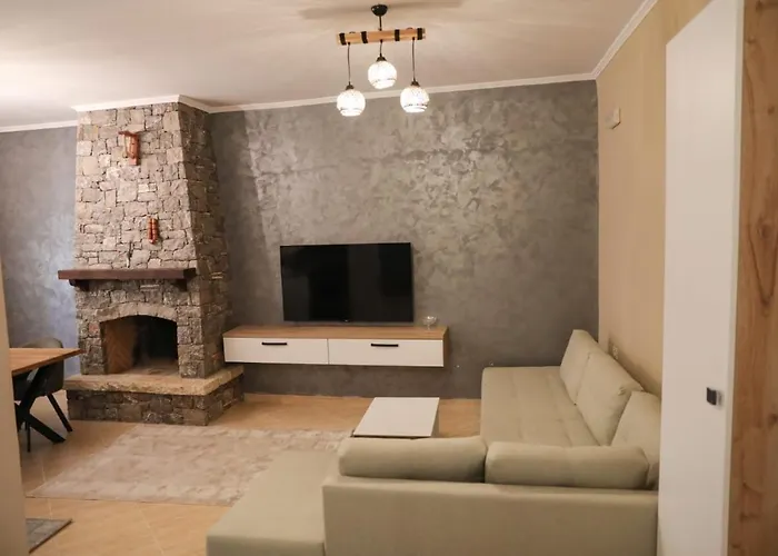 Burimi House * Berat