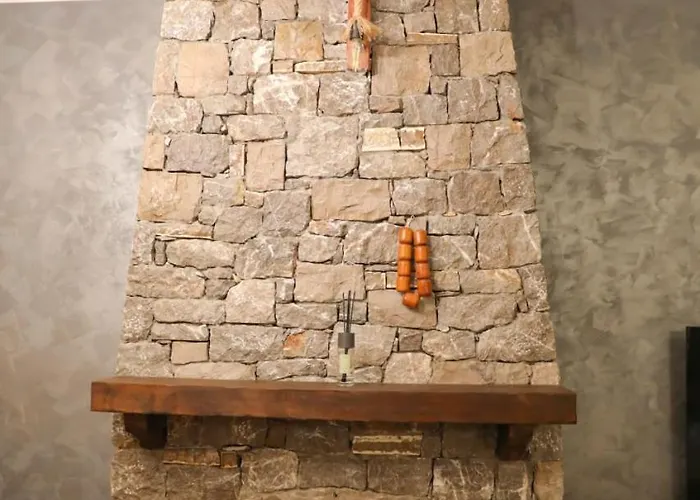 Apartment Burimi House Berat